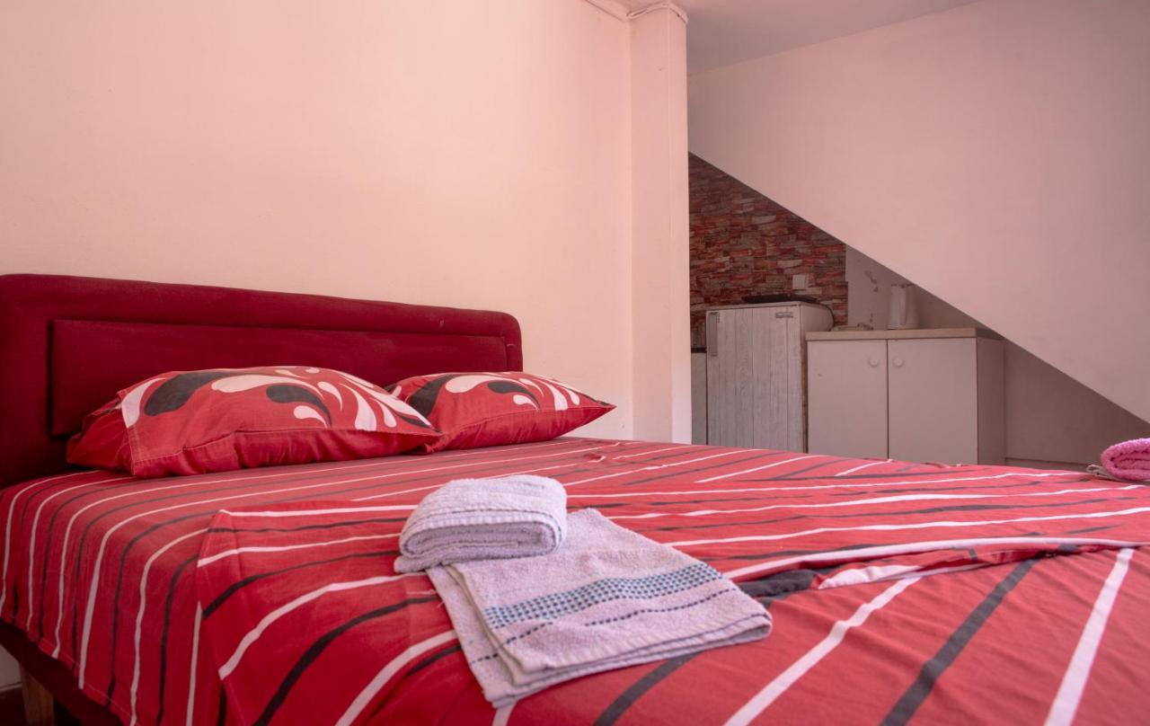 Family Apartments Vukcevic Чань Экстерьер фото
